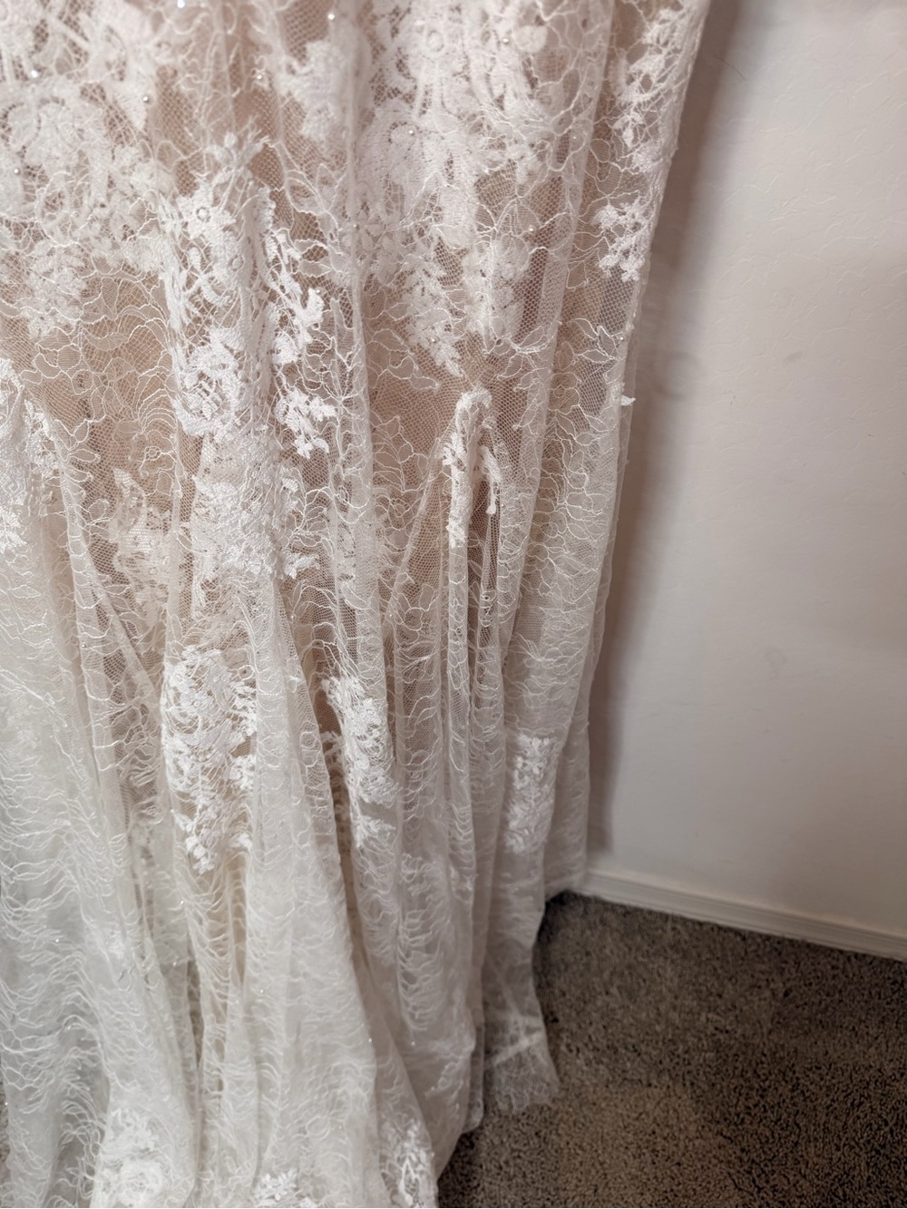 Watters Frances High-Neck Lace Sheath Wedding Gown Sz 8 - Picture 7 of 7